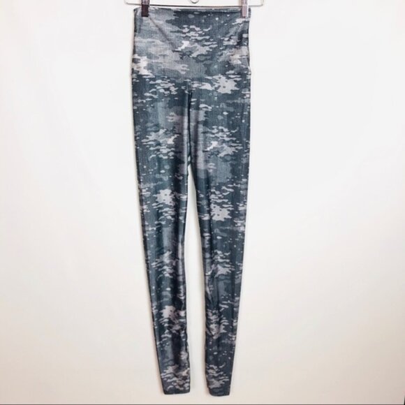 Emily Hsu • Graphite Warrior High Waisted Legging Size S - Handmade in the USA - Picture 3 of 3